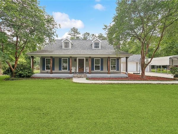 19196 WILDOAK Lane, Ponchatoula, LA 70454