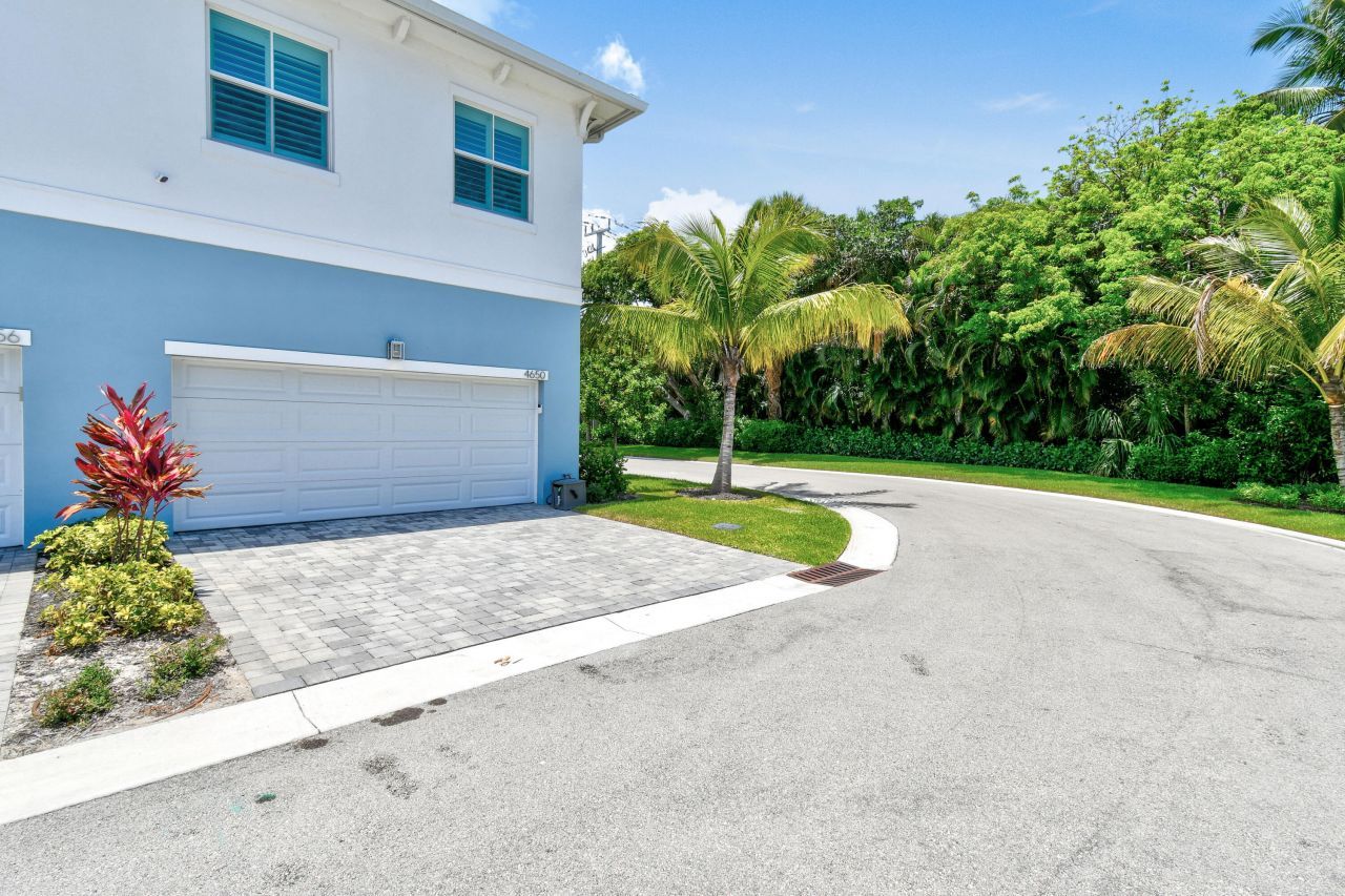 4650 SE Manatee Way, Stuart, FL 34997 Photo