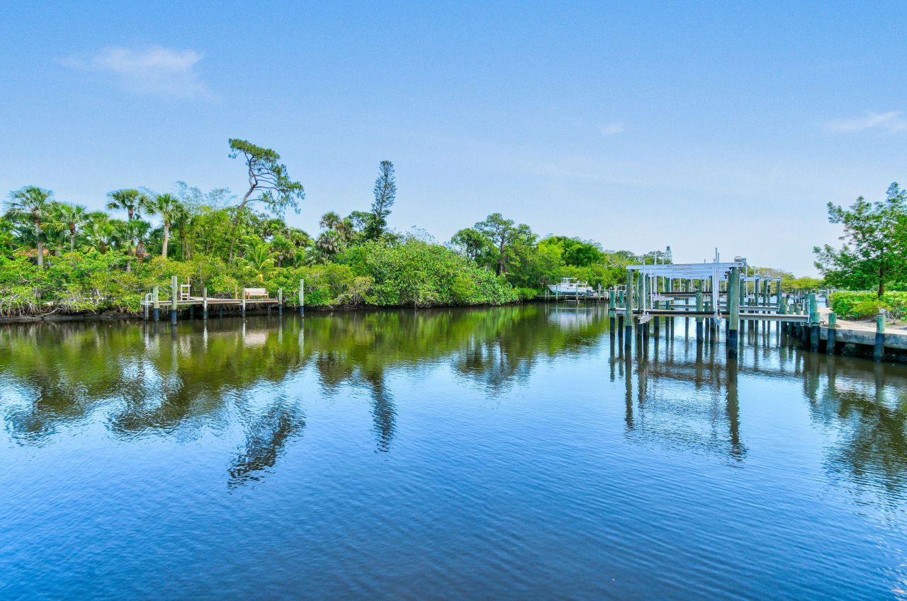 4650 SE Manatee Way, Stuart, FL 34997 Photo