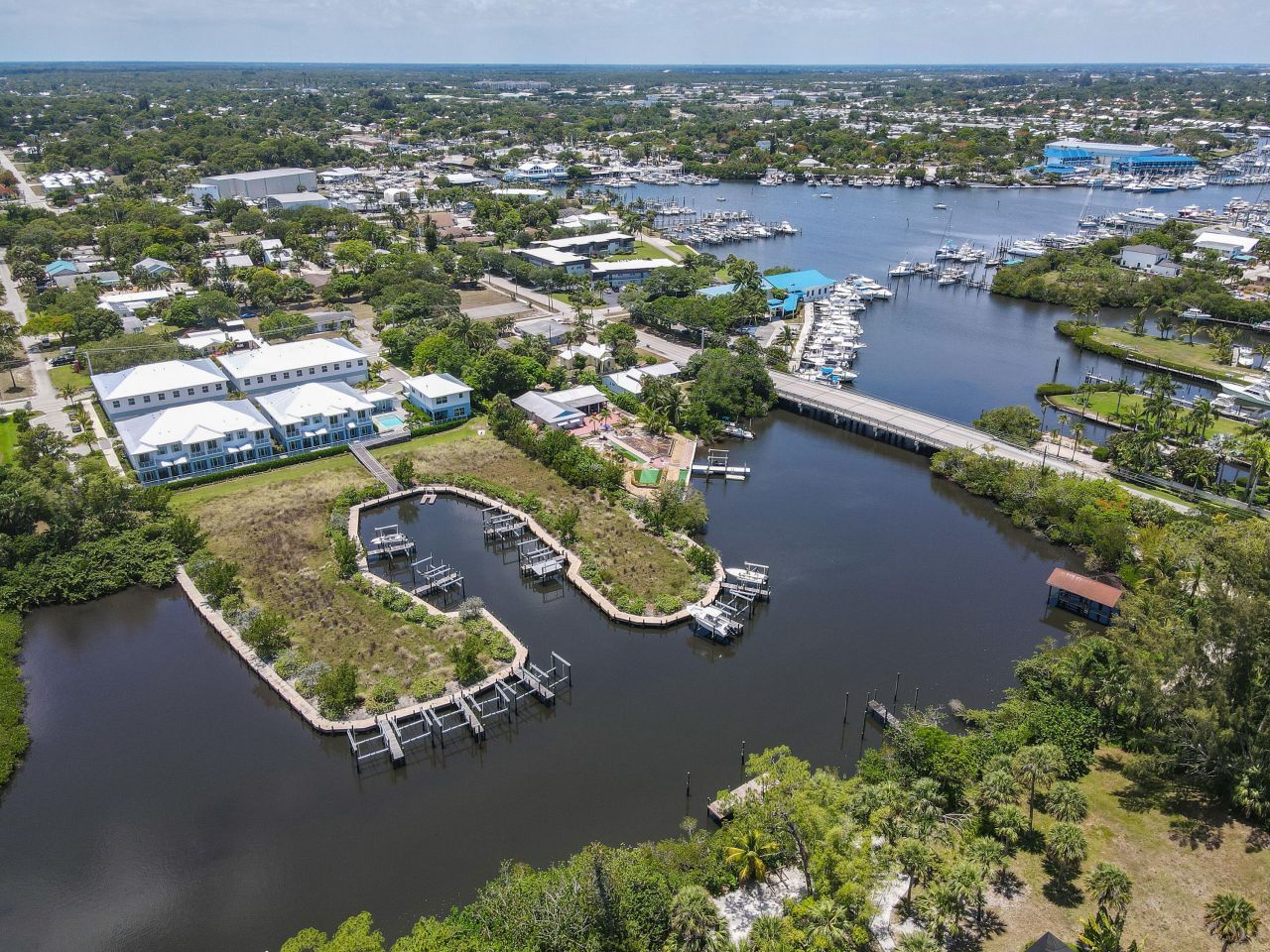 4650 SE Manatee Way, Stuart, FL 34997 Photo