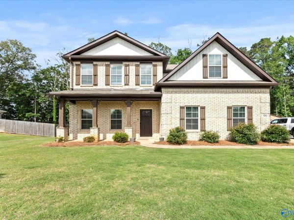 190 Summit Lakes Drive, Athens, AL 35613