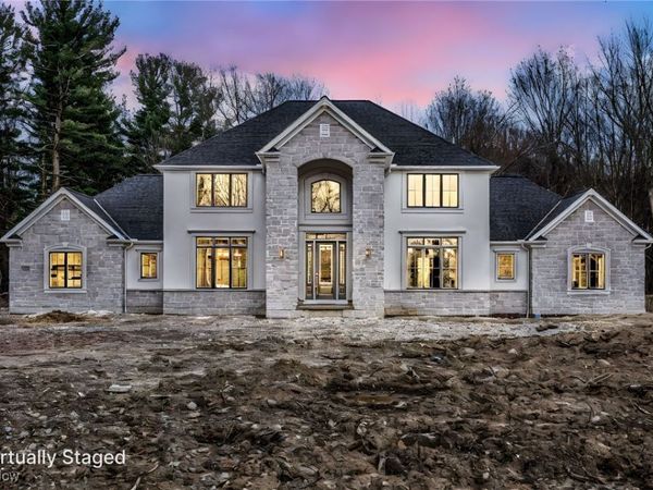 28200 Pike Drive, Orange Village, OH 44022