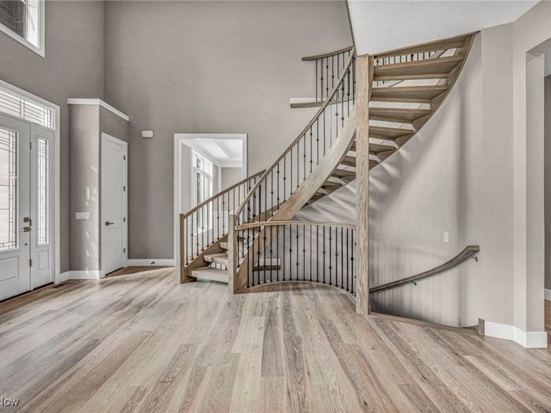 28200 Pike Drive, Orange Village, OH 44022 Photo 3