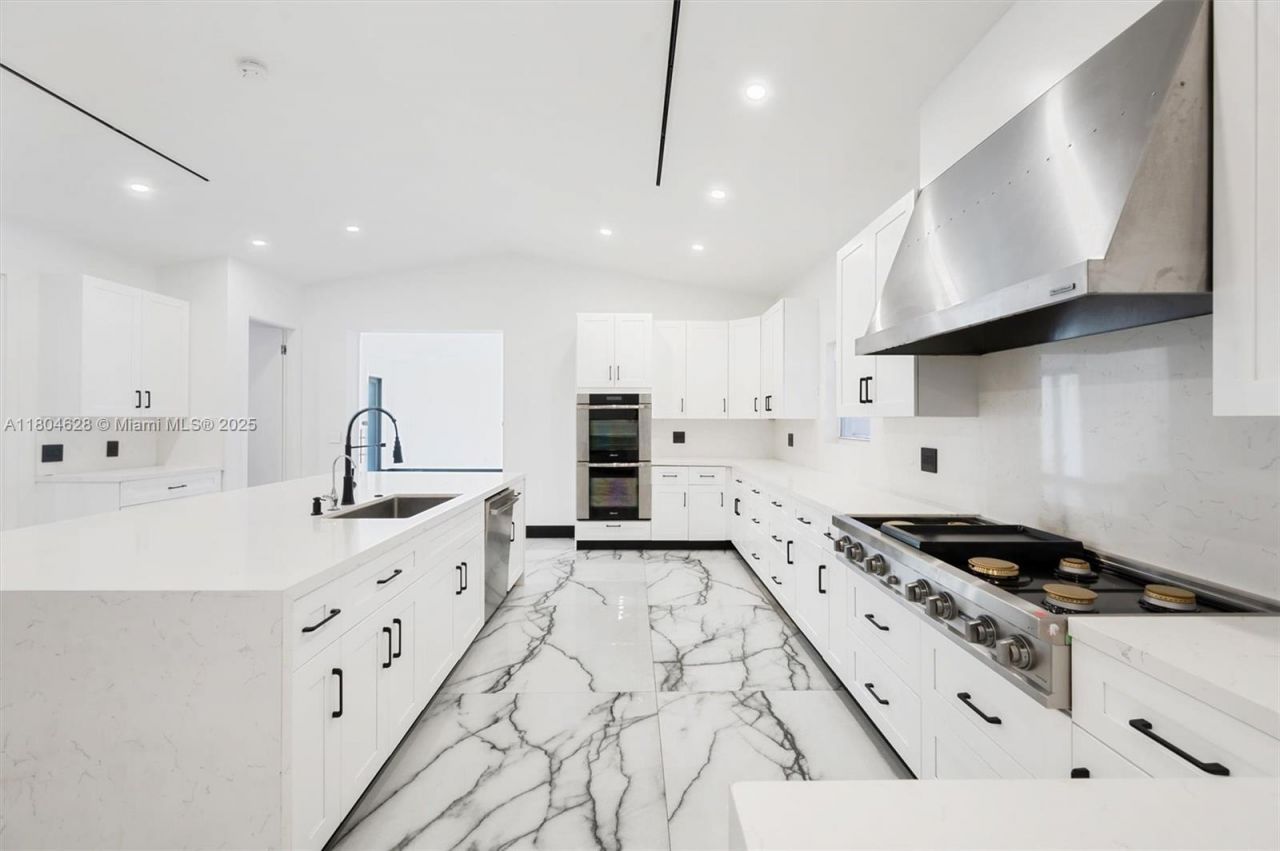 5121 SW 210th Ter, Southwest Ranches, FL 33332 Photo