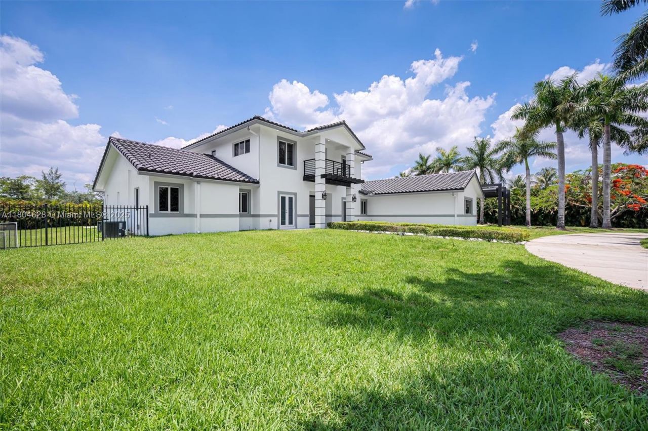 5121 SW 210th Ter, Southwest Ranches, FL 33332 Photo