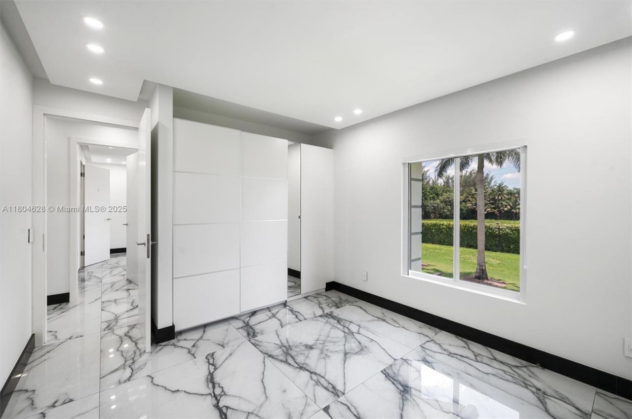 5121 SW 210th Ter, Southwest Ranches, FL 33332 Photo