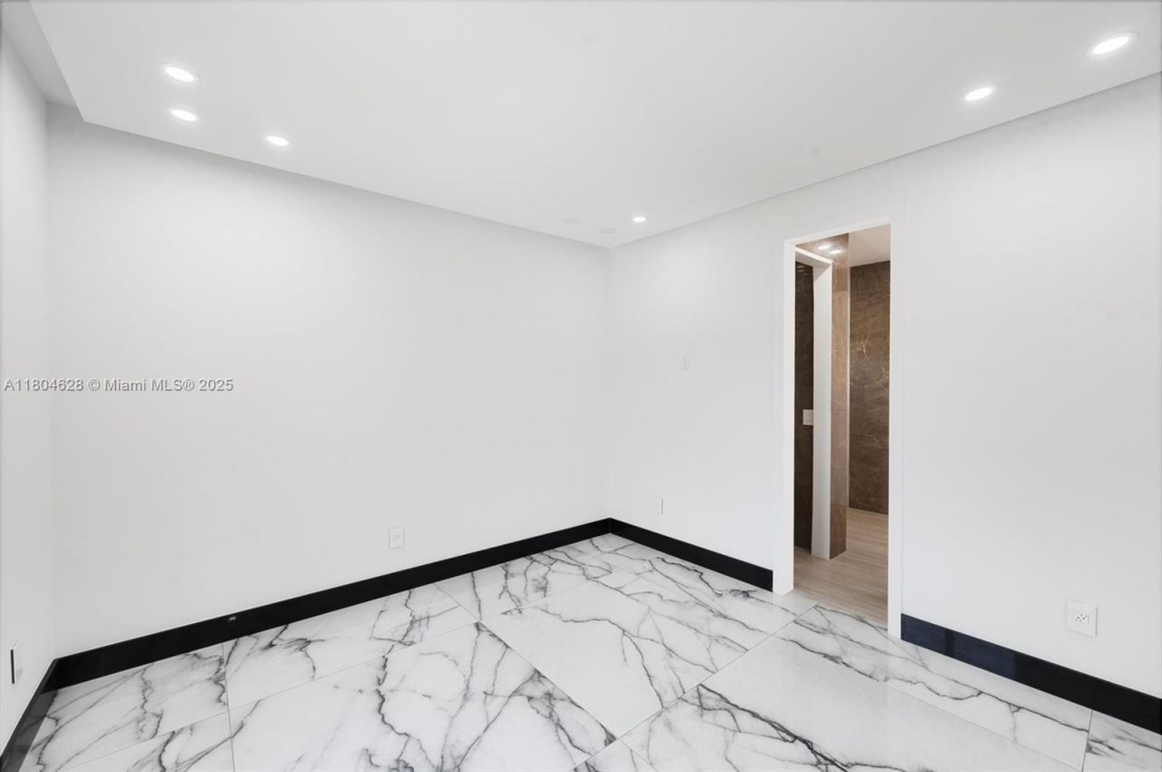 5121 SW 210th Ter, Southwest Ranches, FL 33332 Photo