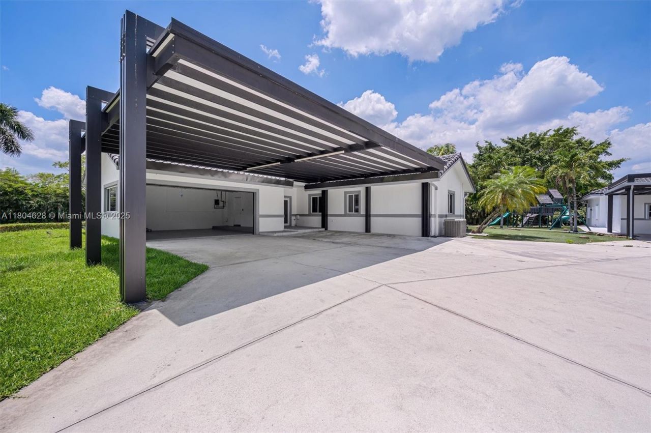 5121 SW 210th Ter, Southwest Ranches, FL 33332 Photo