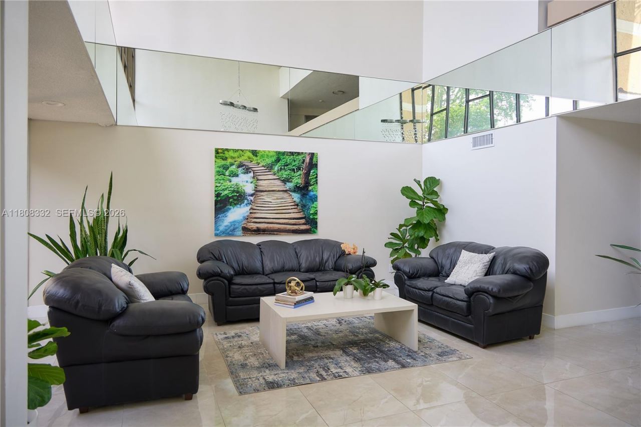 16175 Golf Club Rd, Unit 308, Weston, FL 33326 Photo