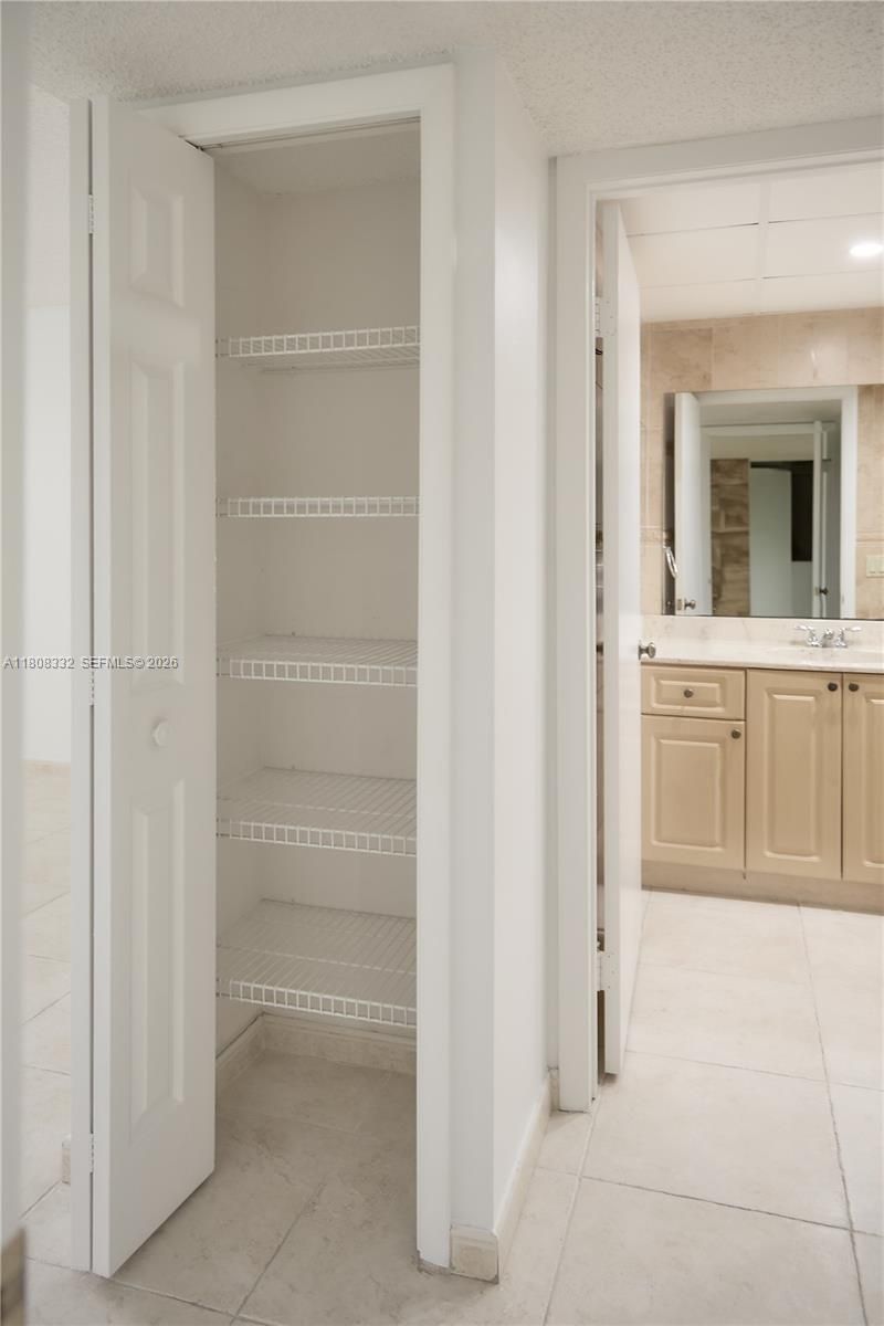 16175 Golf Club Rd, Unit 308, Weston, FL 33326 Photo