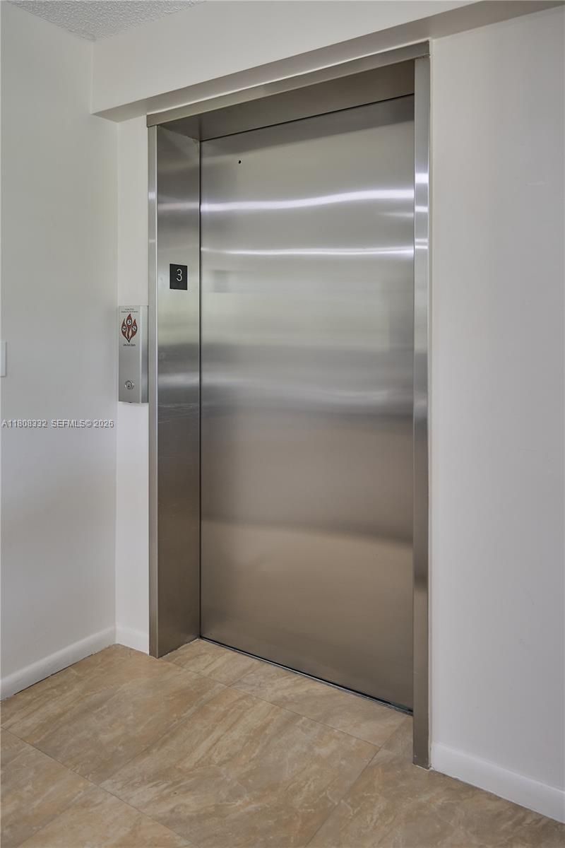 16175 Golf Club Rd, Unit 308, Weston, FL 33326 Photo