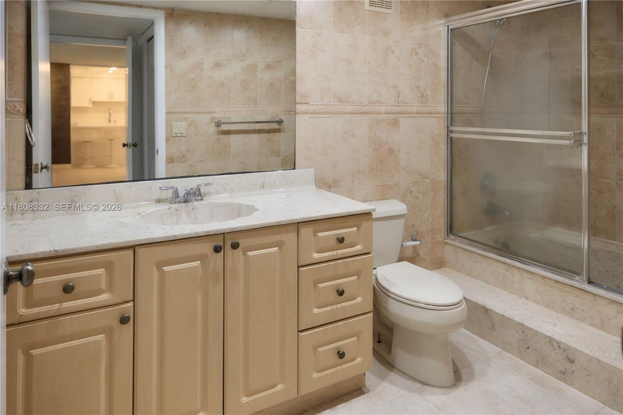 16175 Golf Club Rd, Unit 308, Weston, FL 33326 Photo