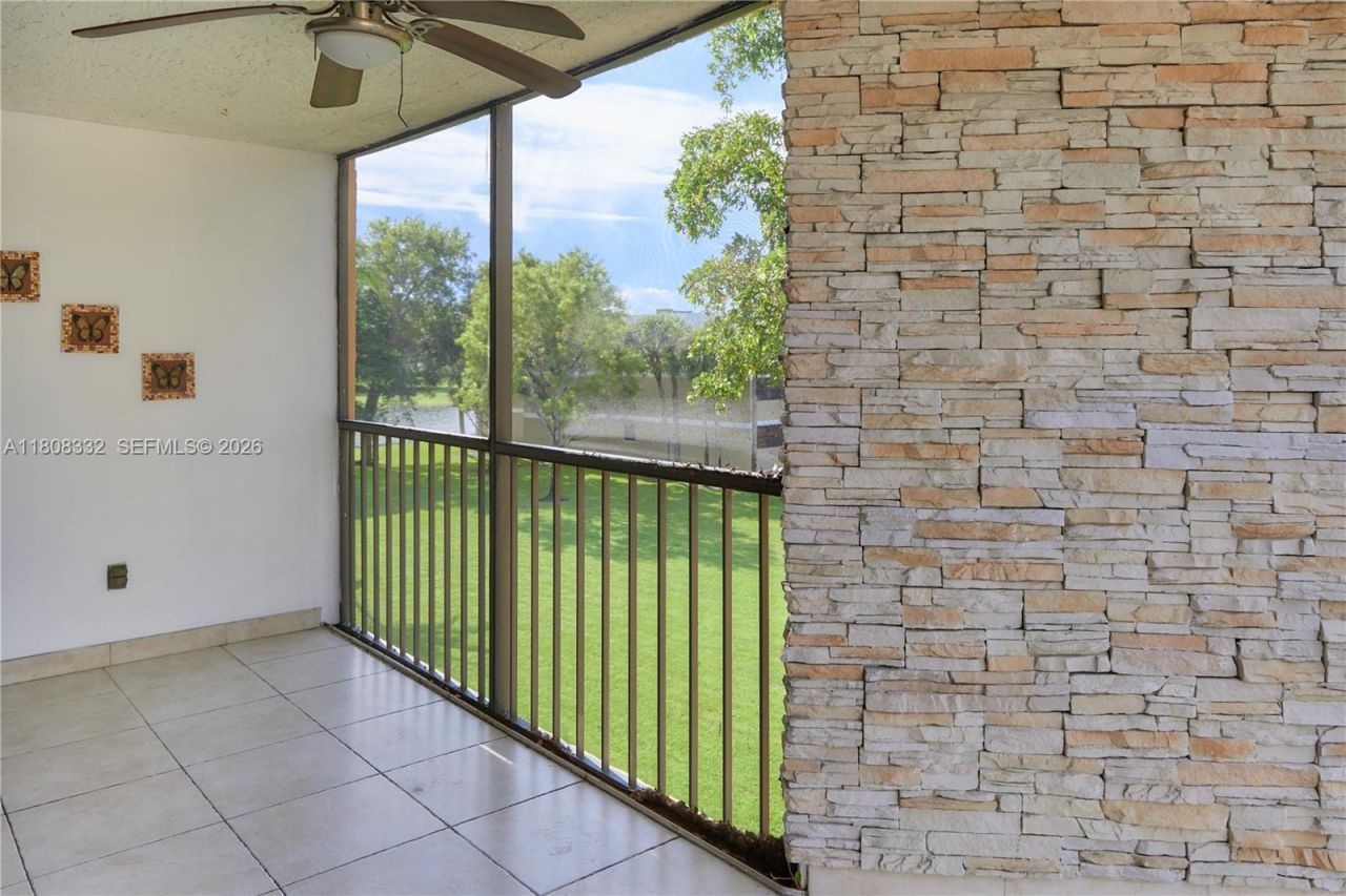 16175 Golf Club Rd, Unit 308, Weston, FL 33326 Photo