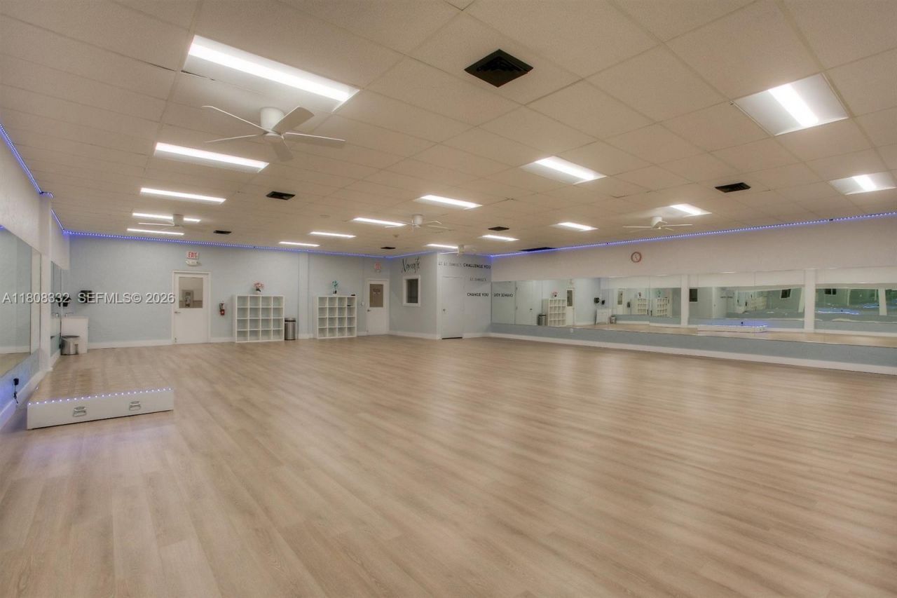 16175 Golf Club Rd, Unit 308, Weston, FL 33326 Photo