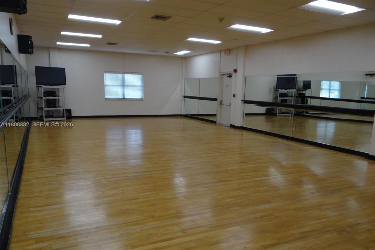 16175 Golf Club Rd, Unit 308, Weston, FL 33326 Photo