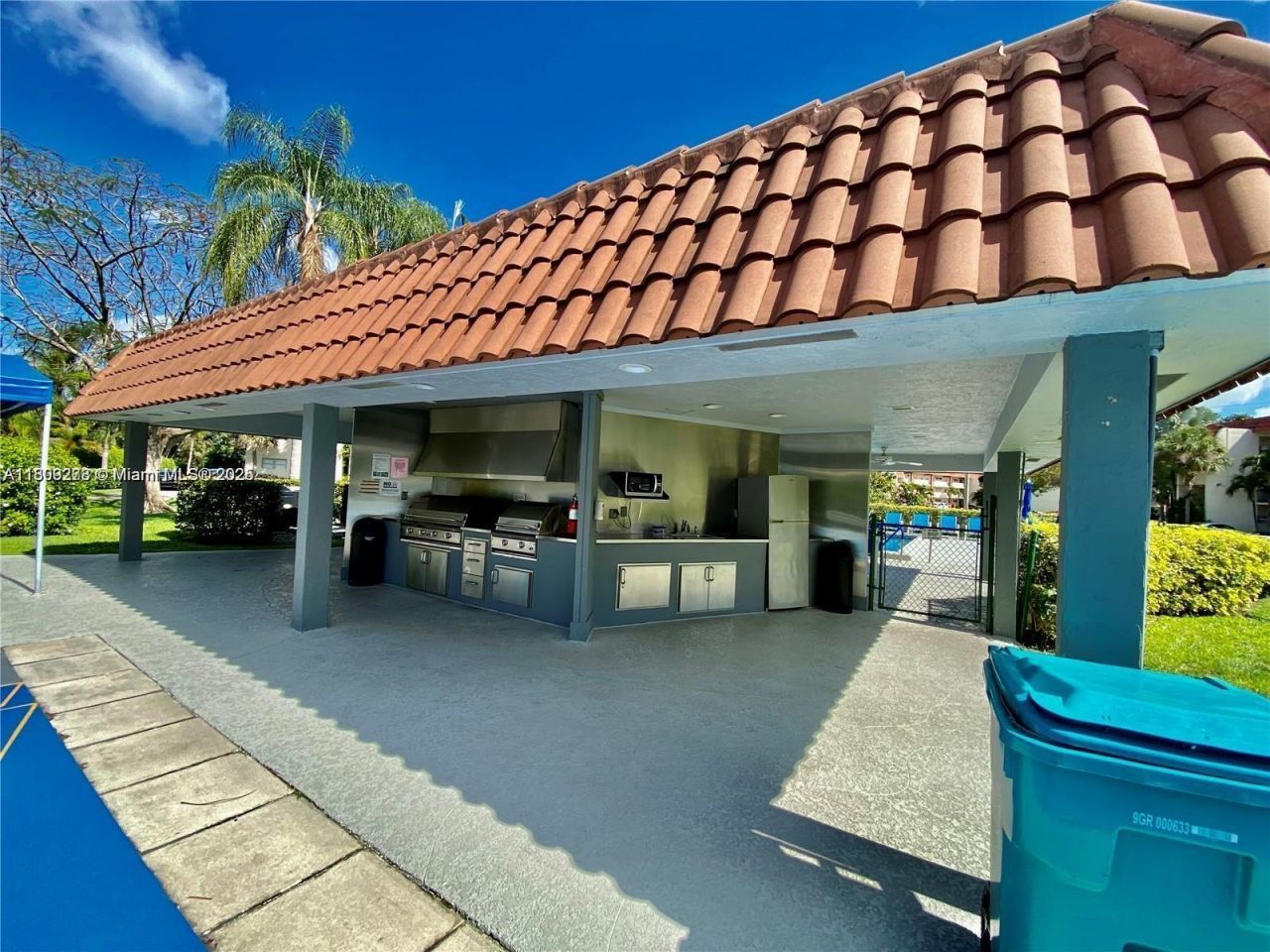 671 S Hollybrook Dr, Unit 104, Pembroke Pines, FL 33025 Photo