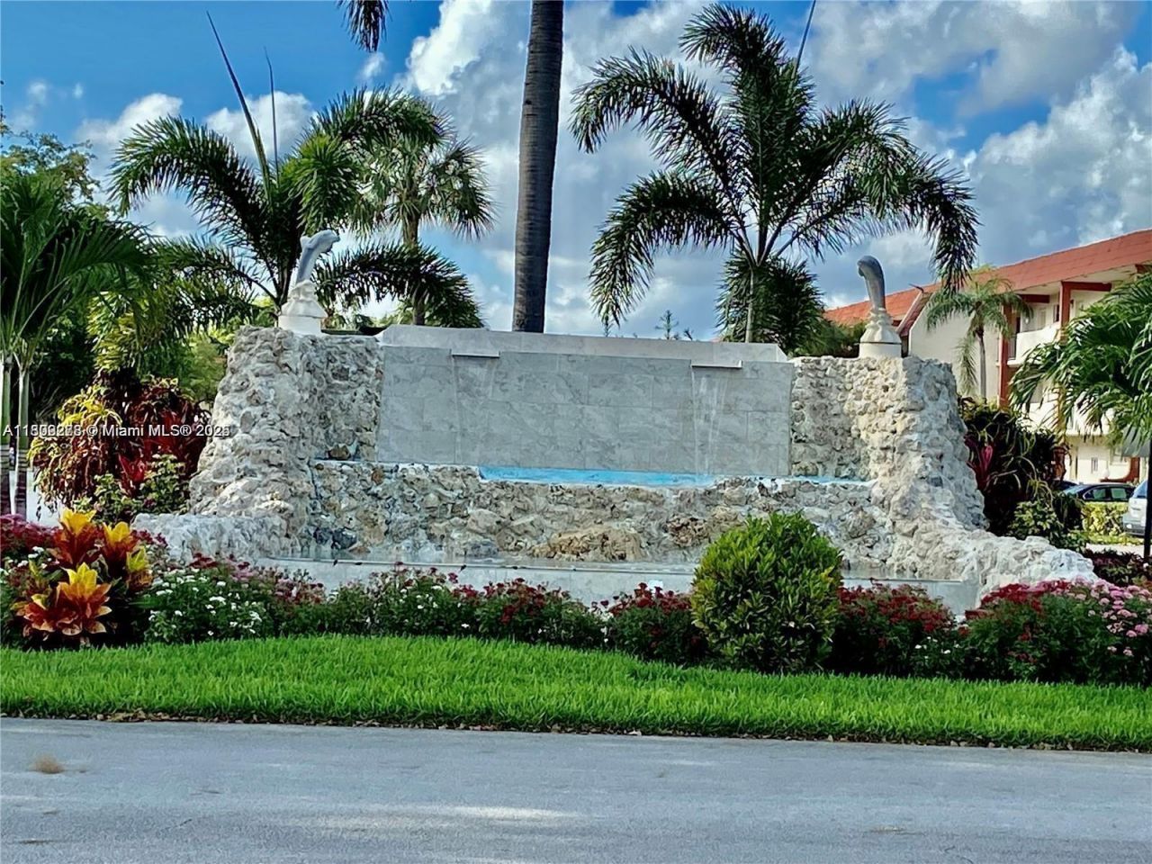 671 S Hollybrook Dr, Unit 104, Pembroke Pines, FL 33025 Photo