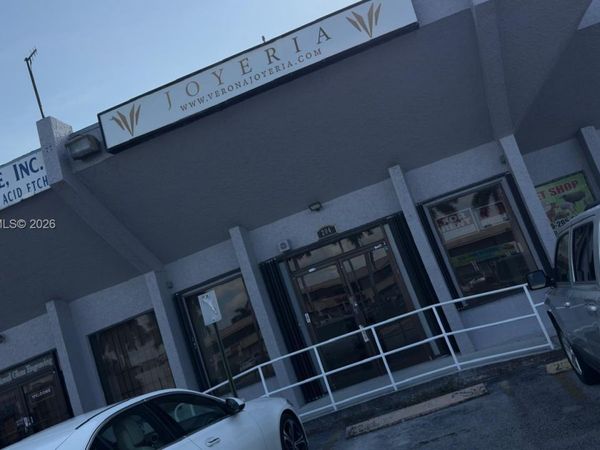 3960 W 16th Ave, Unit 204, Hialeah, FL 33012