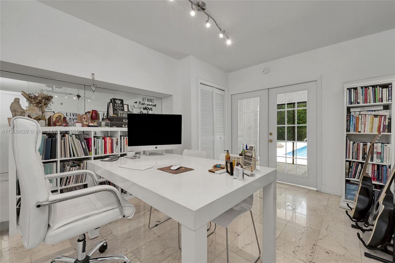 201 Knollwood Dr, Key Biscayne, FL 33149 Photo