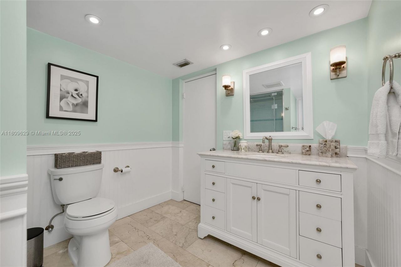 201 Knollwood Dr, Key Biscayne, FL 33149 Photo