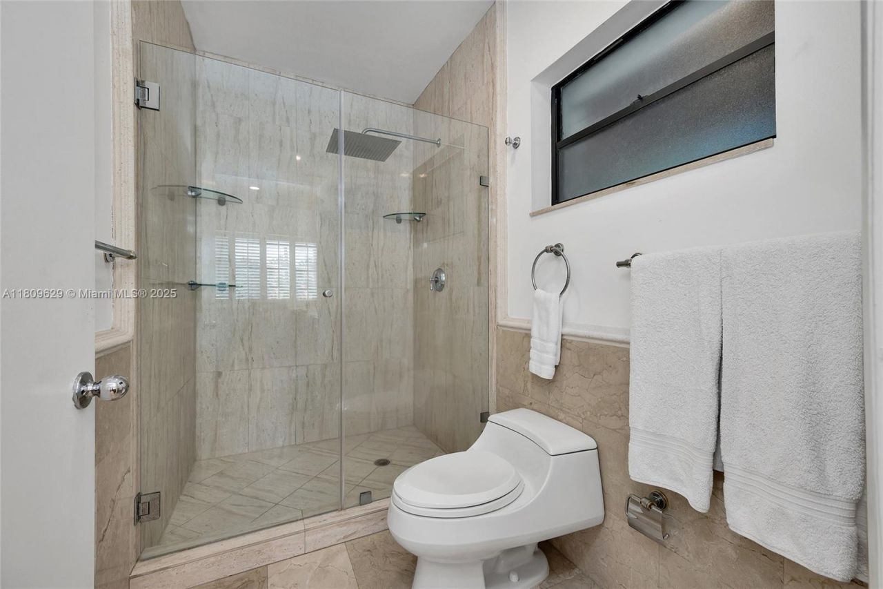 201 Knollwood Dr, Key Biscayne, FL 33149 Photo