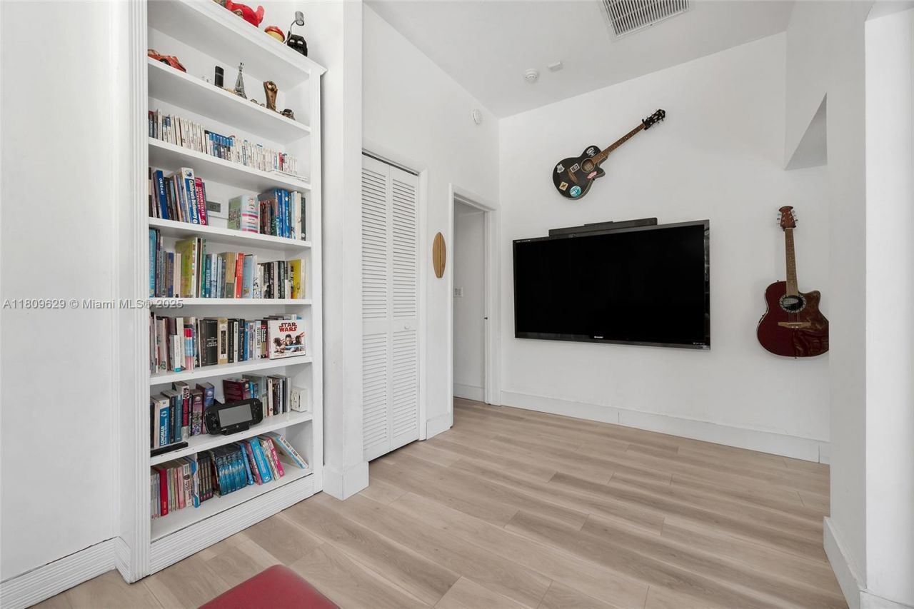 201 Knollwood Dr, Key Biscayne, FL 33149 Photo