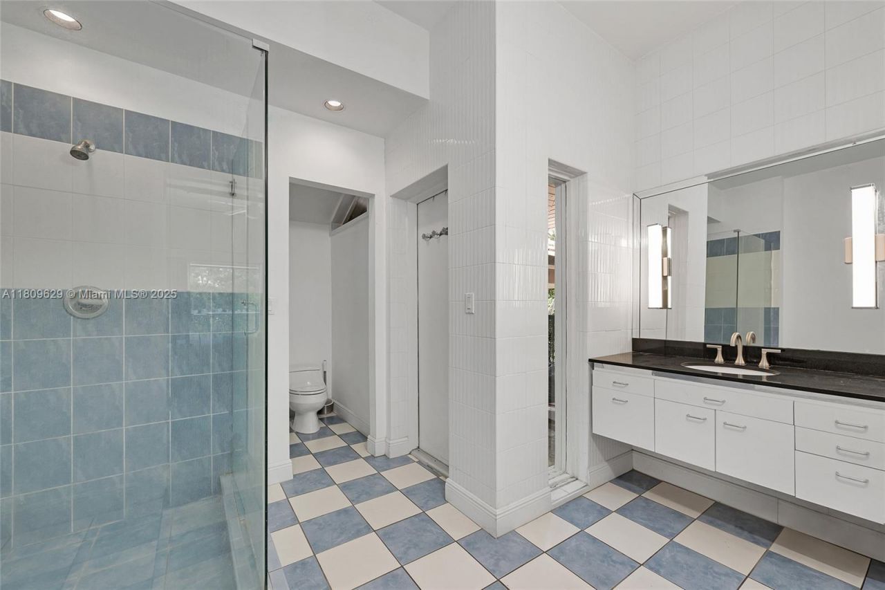 201 Knollwood Dr, Key Biscayne, FL 33149 Photo