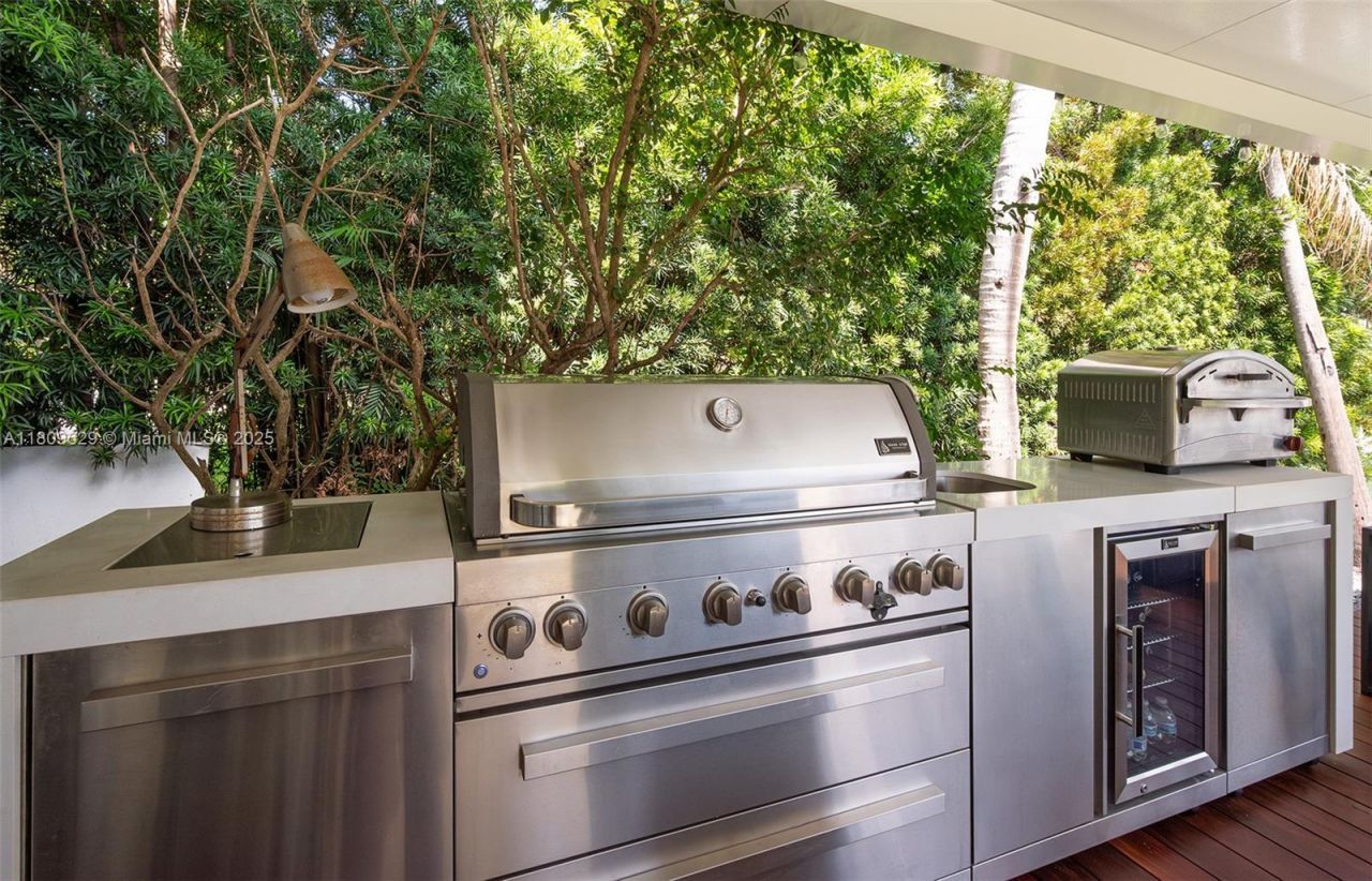 201 Knollwood Dr, Key Biscayne, FL 33149 Photo