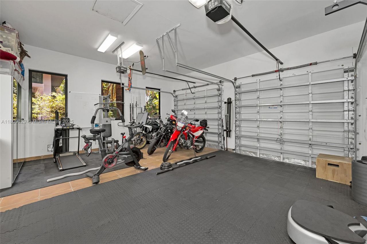 201 Knollwood Dr, Key Biscayne, FL 33149 Photo