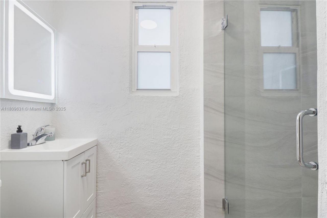 6039 SW 38th St, Miramar, FL 33023 Photo