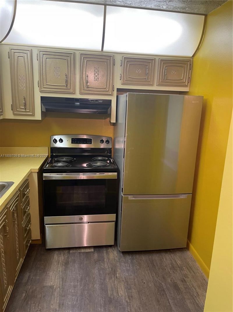 2861 Somerset Dr, Unit 107, Lauderdale Lakes, FL 33311 Photo