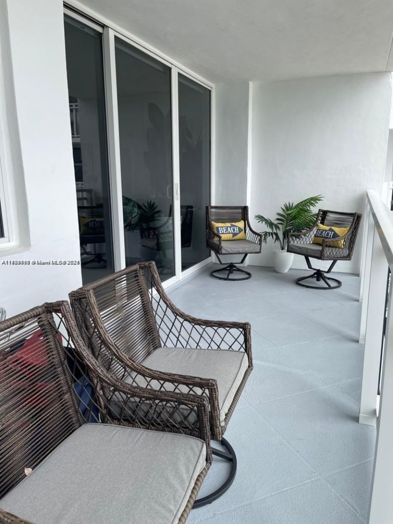 2030 S Ocean Dr, Unit 516, Hallandale Beach, FL 33009 Photo