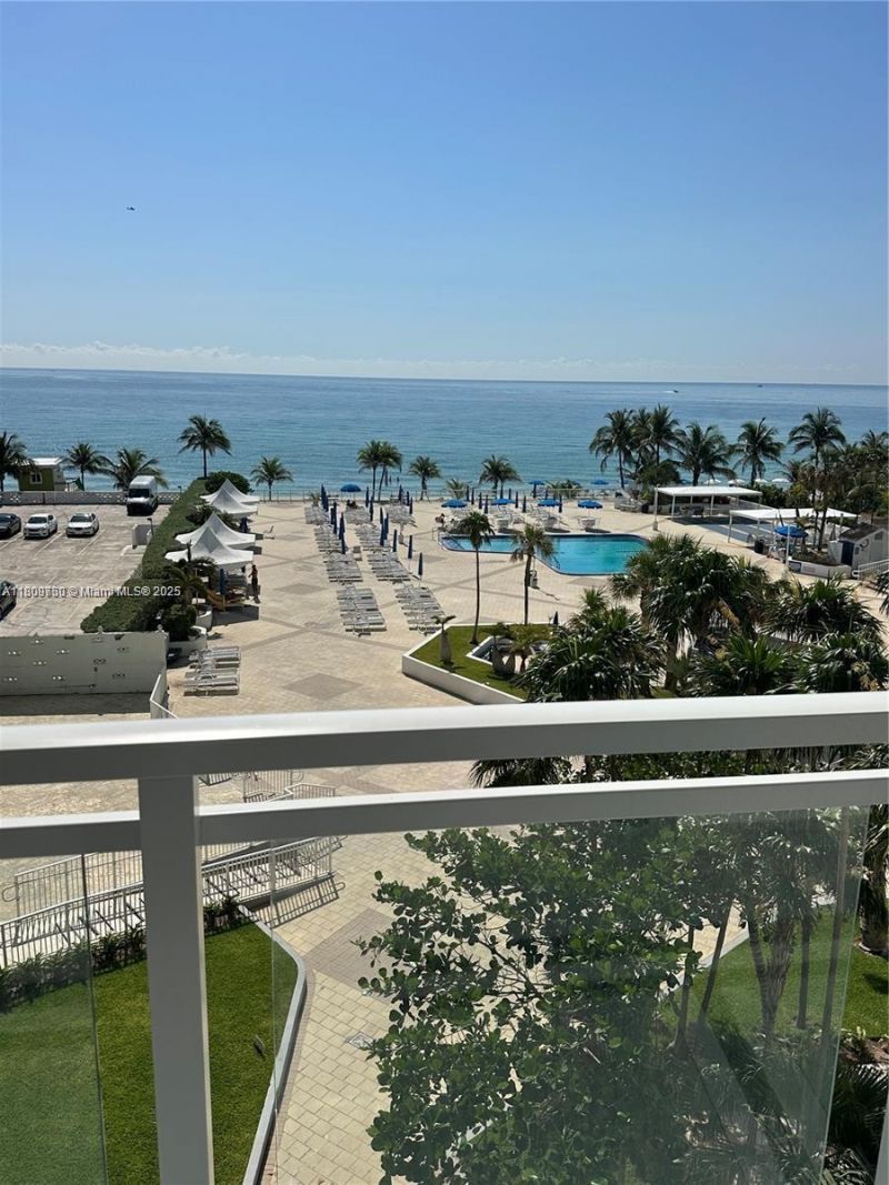 2030 S Ocean Dr, Unit 516, Hallandale Beach, FL 33009 Photo