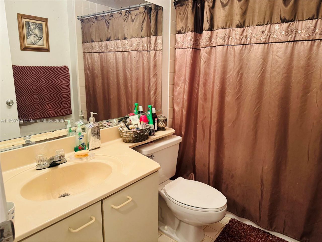 6276 NW 186th St, Unit 305, Hialeah, FL 33015 Photo