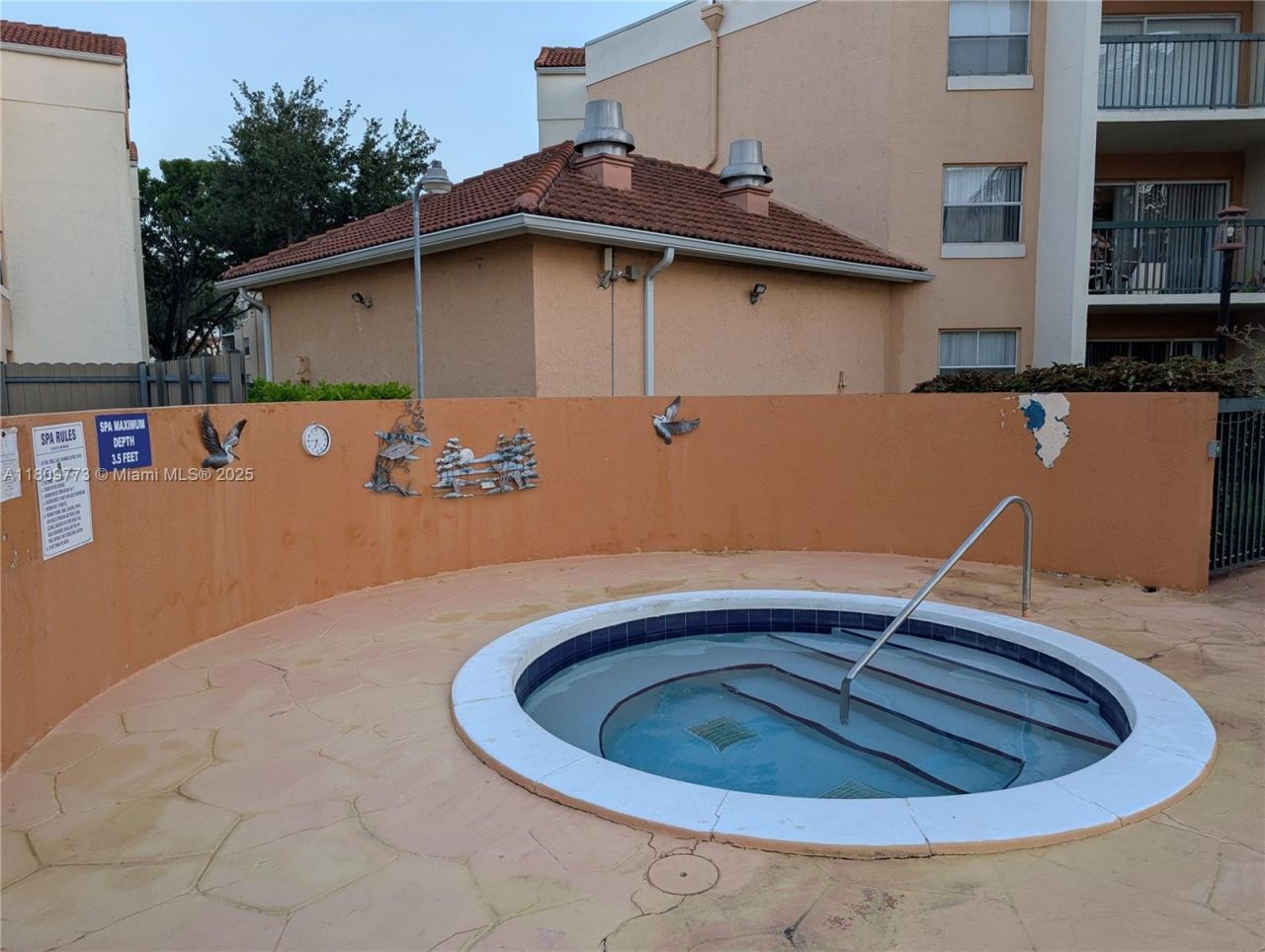 6276 NW 186th St, Unit 305, Hialeah, FL 33015 Photo