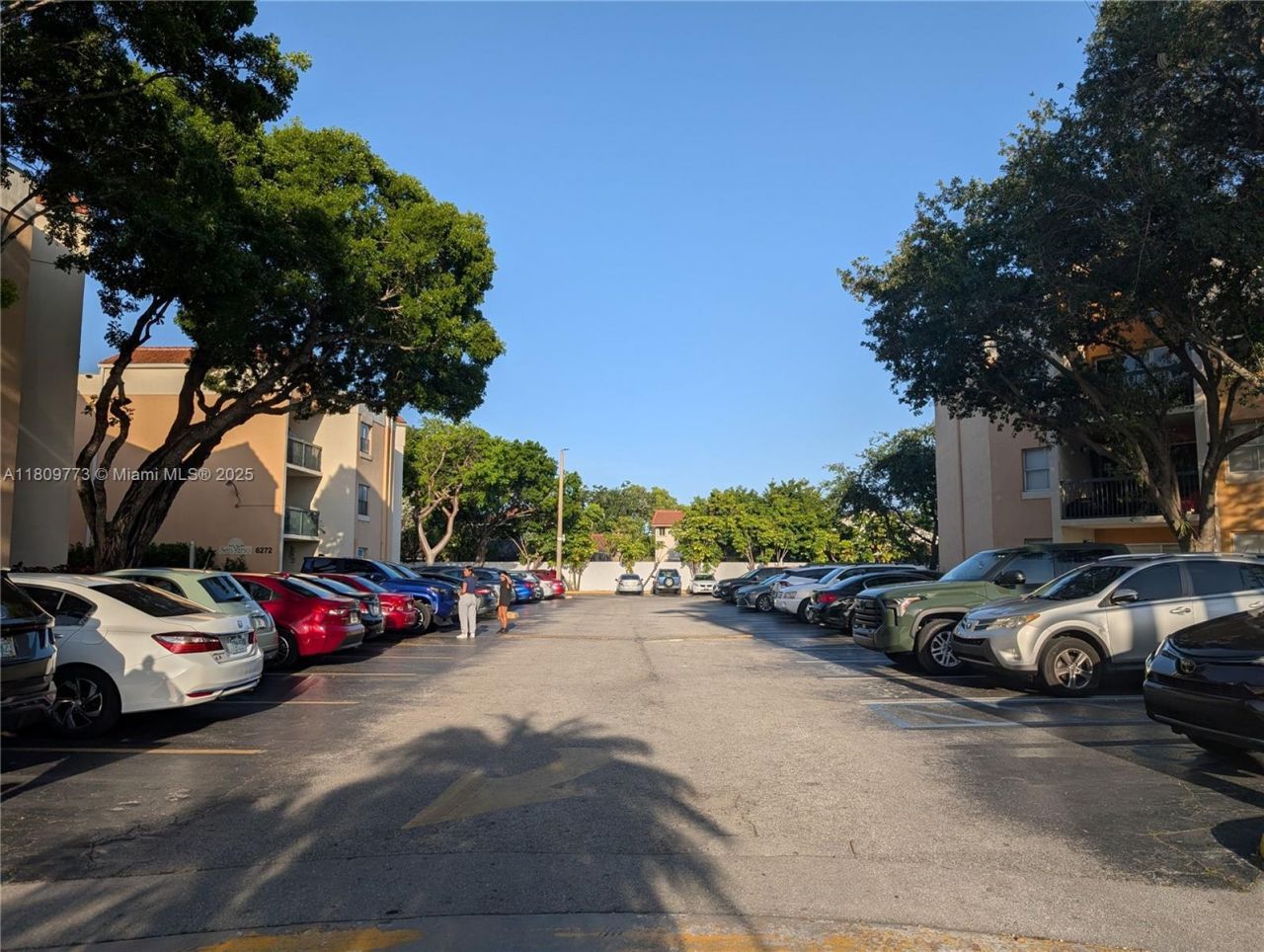 6276 NW 186th St, Unit 305, Hialeah, FL 33015 Photo