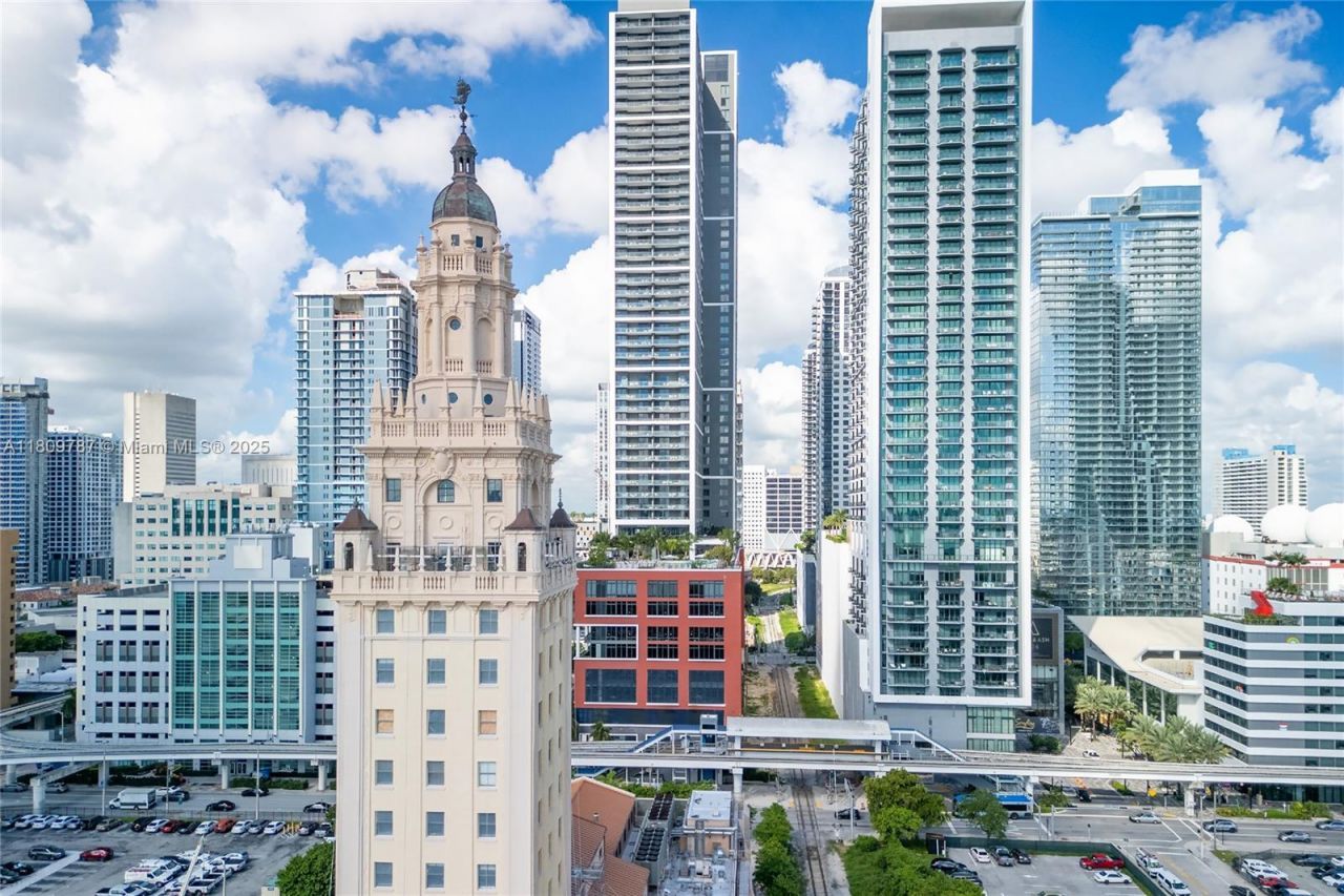 159 NE 6th St, Unit 2901, Miami, FL 33132 Photo