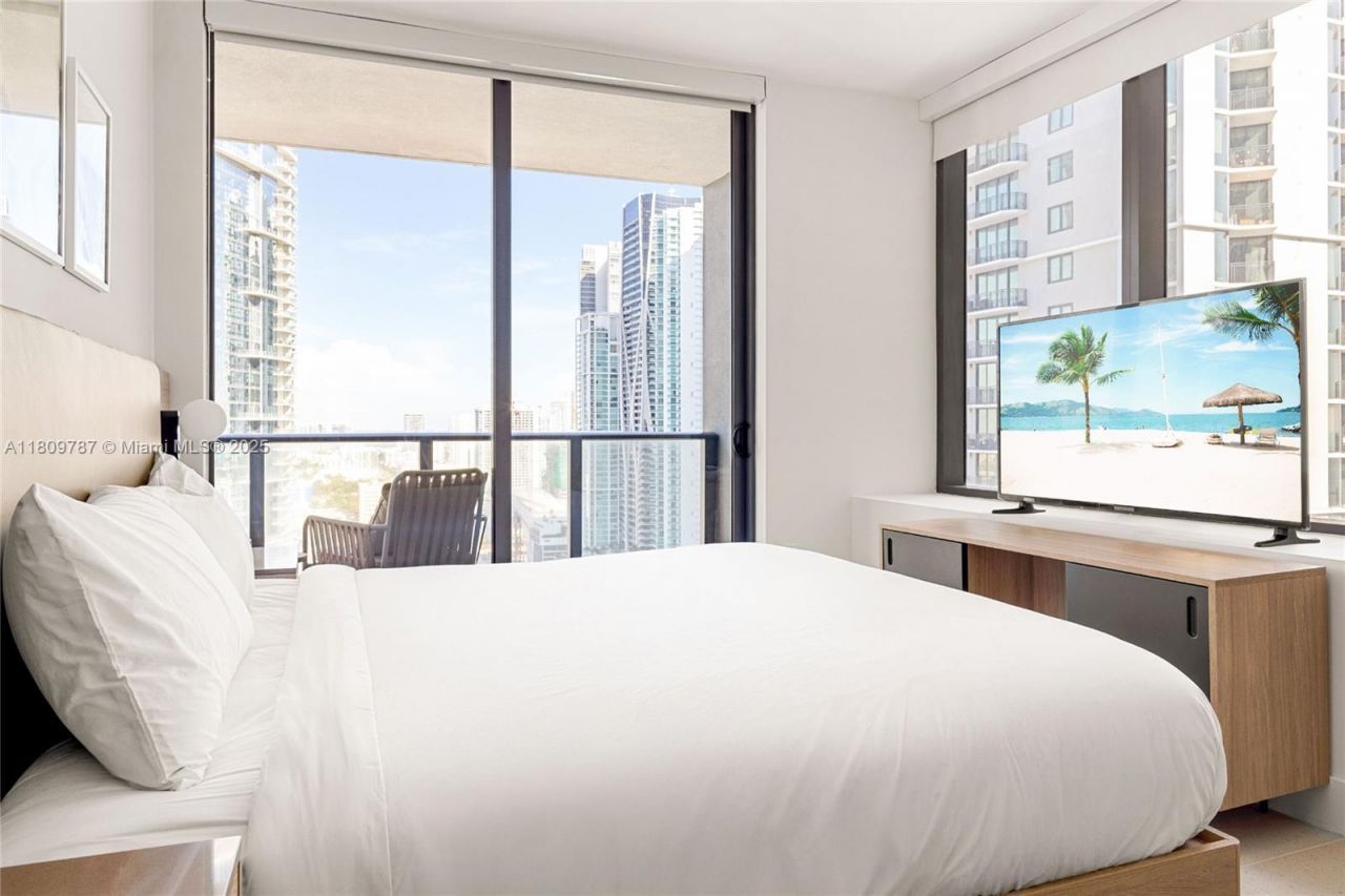 159 NE 6th St, Unit 2901, Miami, FL 33132 Photo
