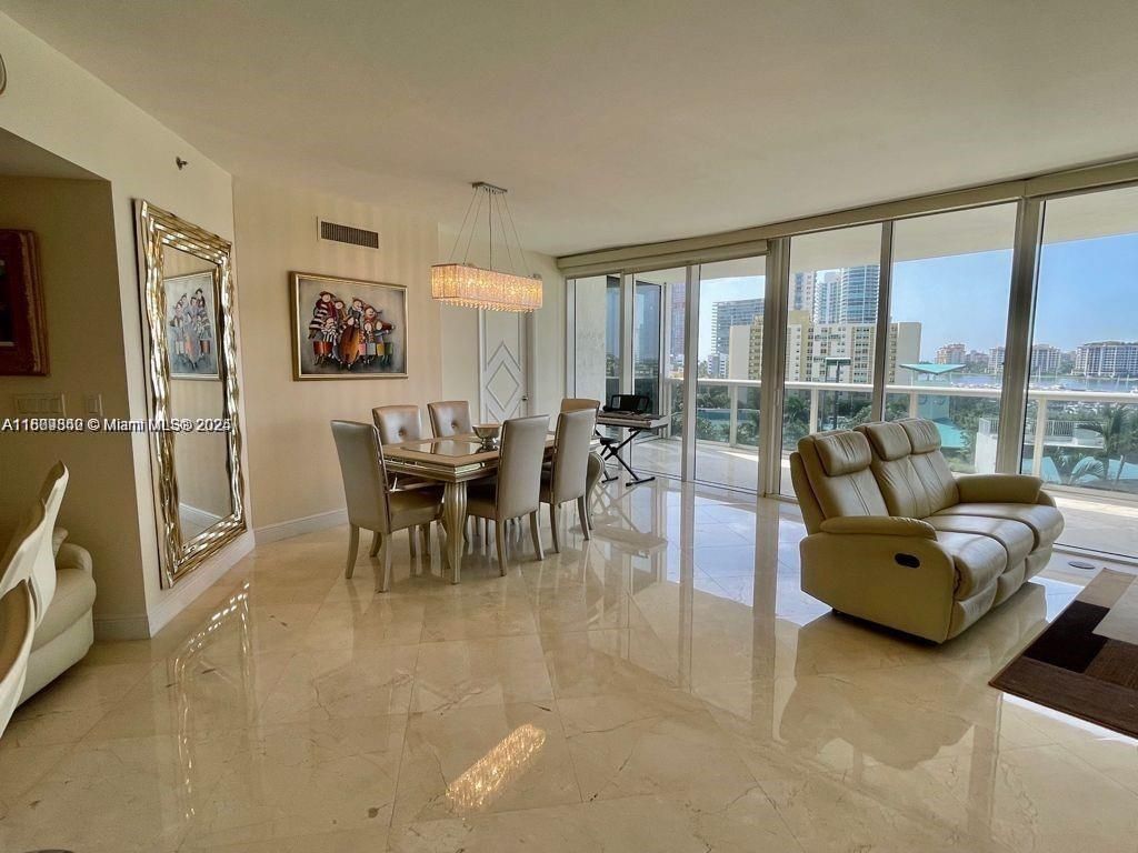 400 Alton Rd, Unit 808, Miami Beach, FL 33139 Photo