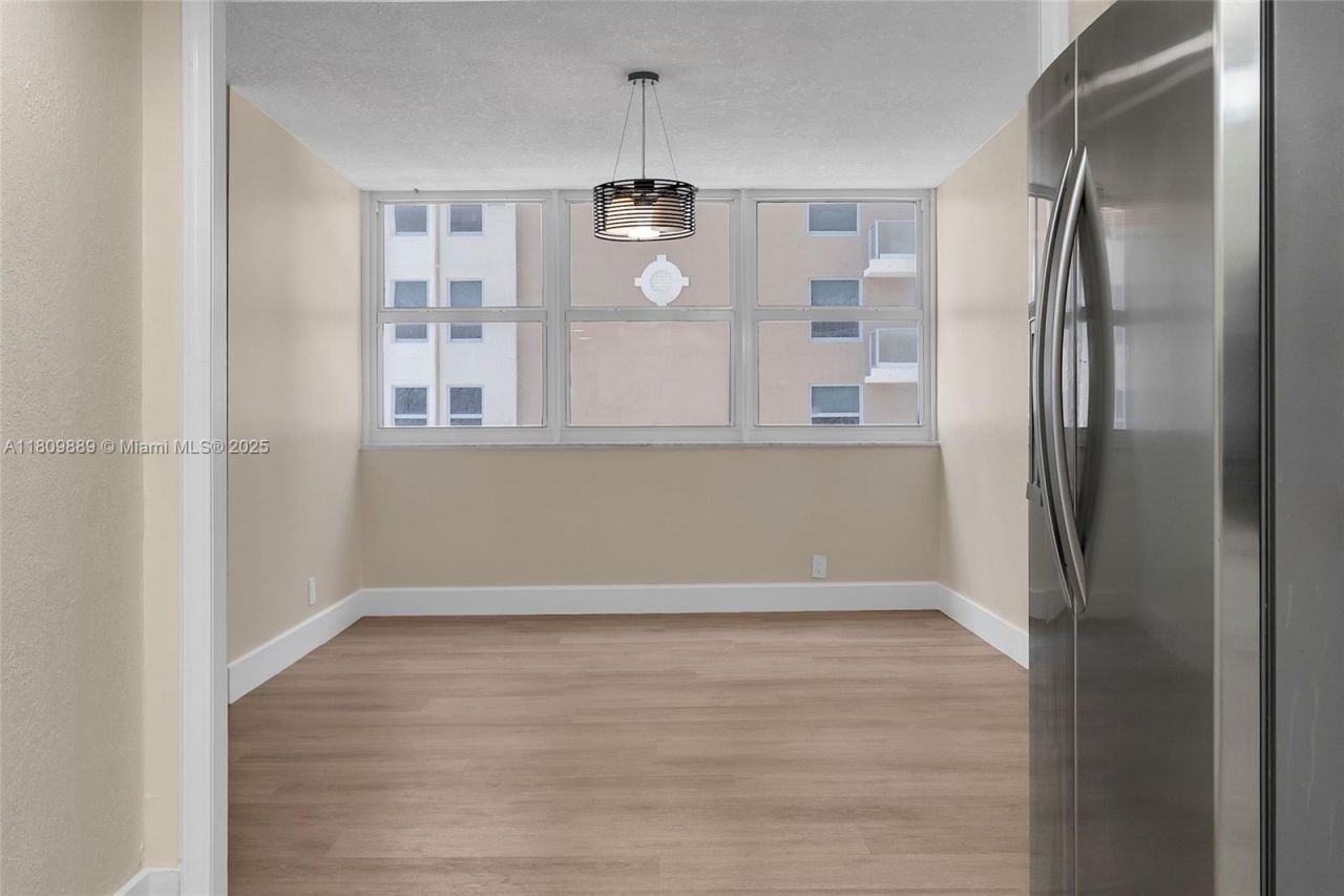 1904 S Ocean Dr, Unit 1004, Hallandale Beach, FL 33009 Photo