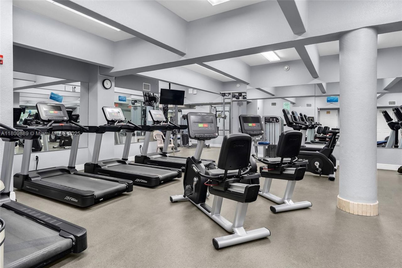 1904 S Ocean Dr, Unit 1004, Hallandale Beach, FL 33009 Photo