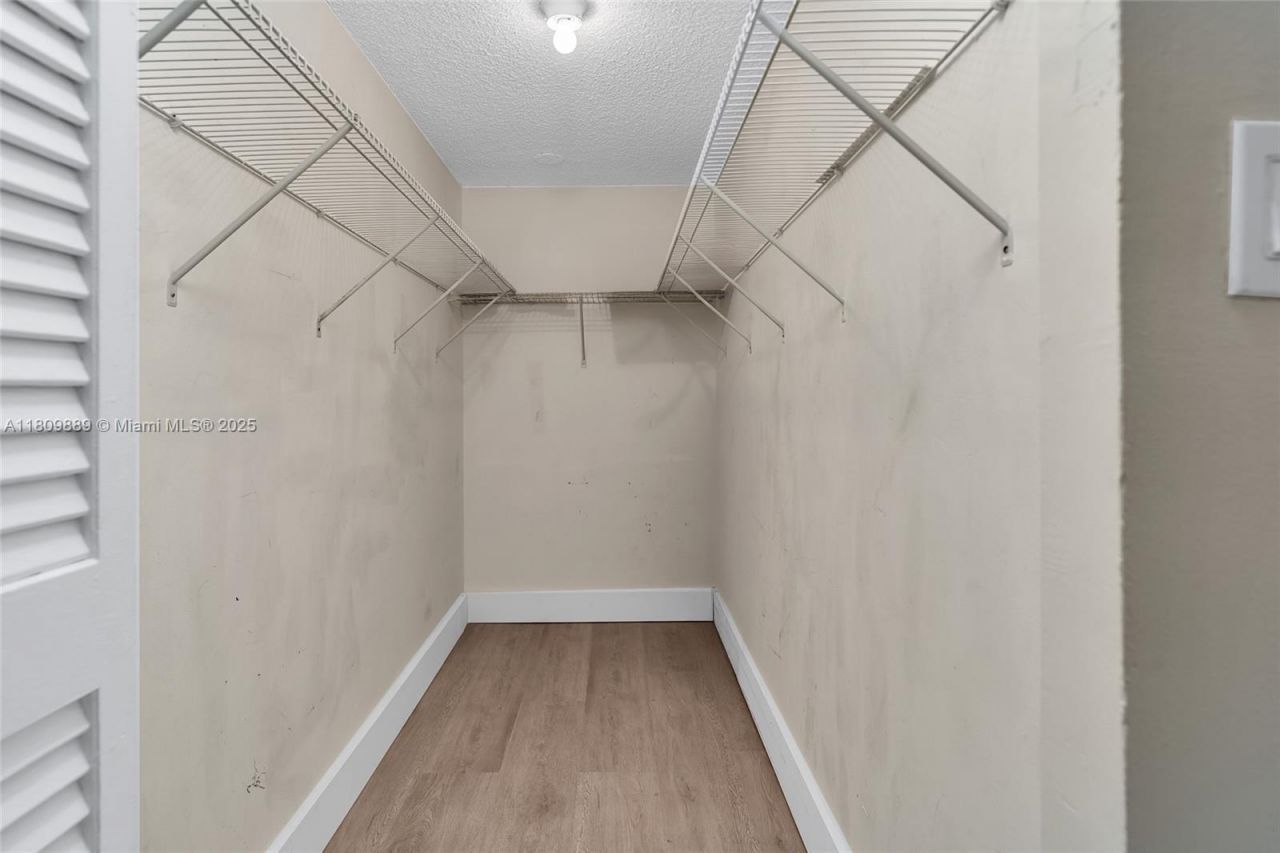 1904 S Ocean Dr, Unit 1004, Hallandale Beach, FL 33009 Photo