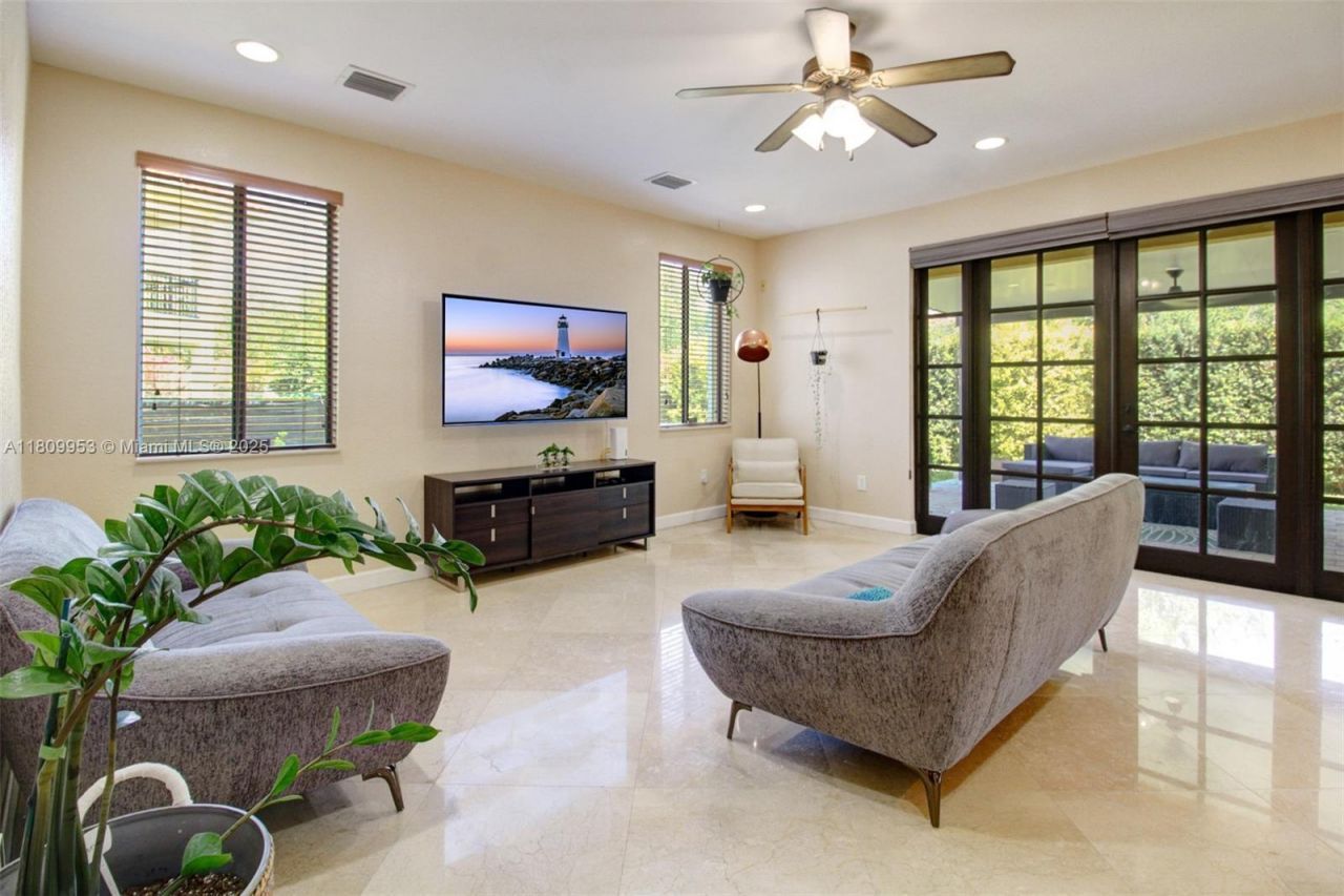 7753 SW 193rd St, Cutler Bay, FL 33157 Photo