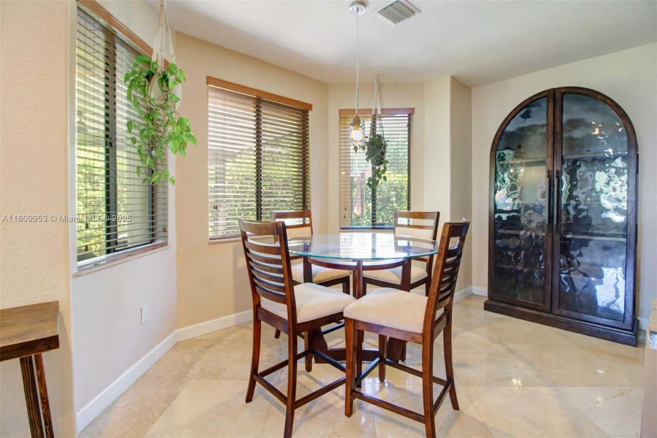 7753 SW 193rd St, Cutler Bay, FL 33157 Photo