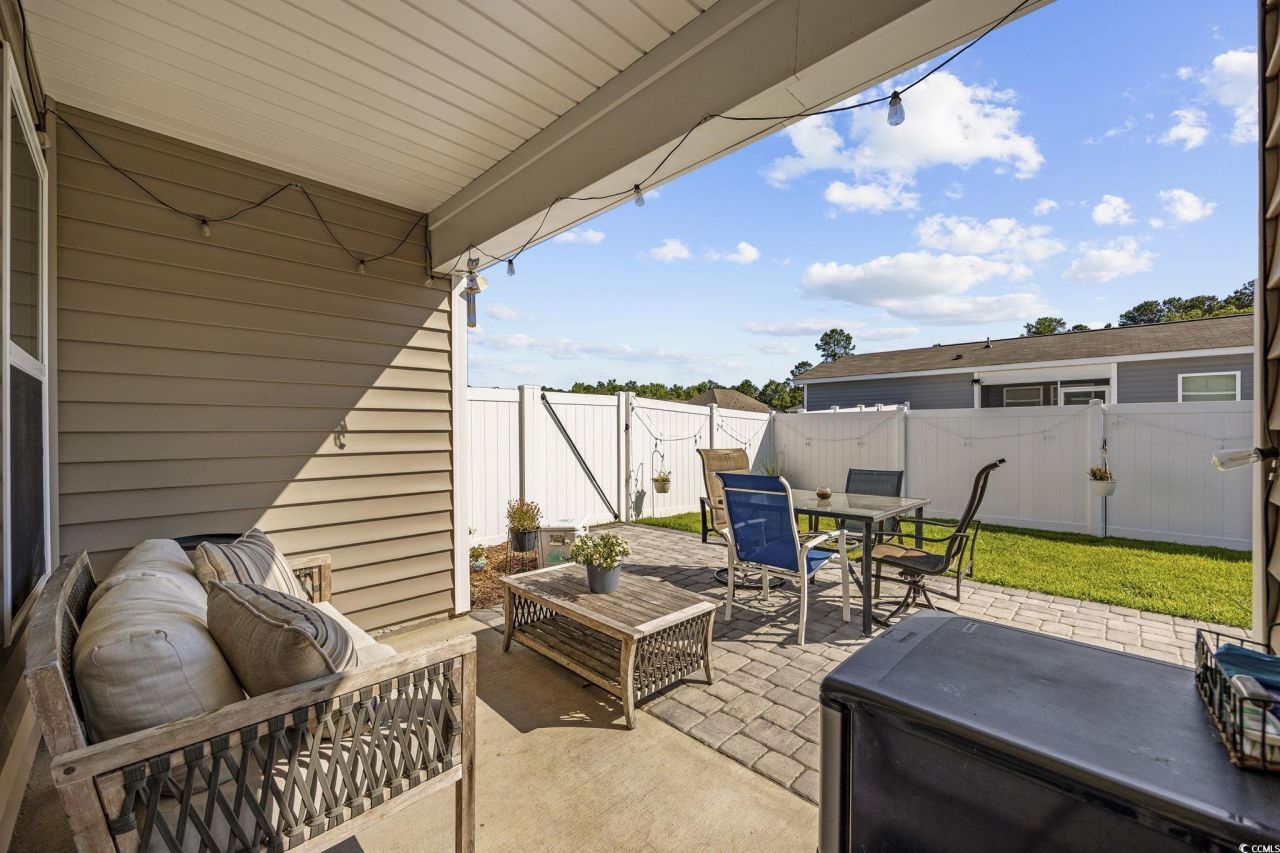 924 Akron St. Photo 23