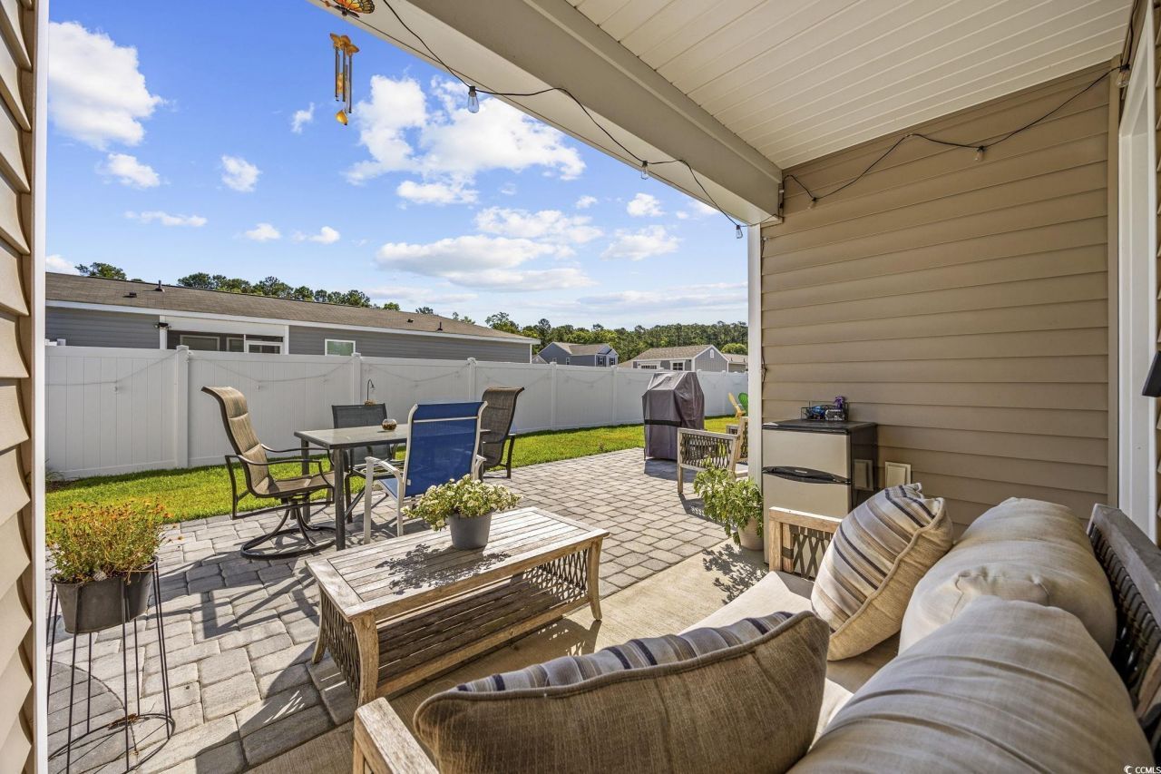 924 Akron St. Photo 24