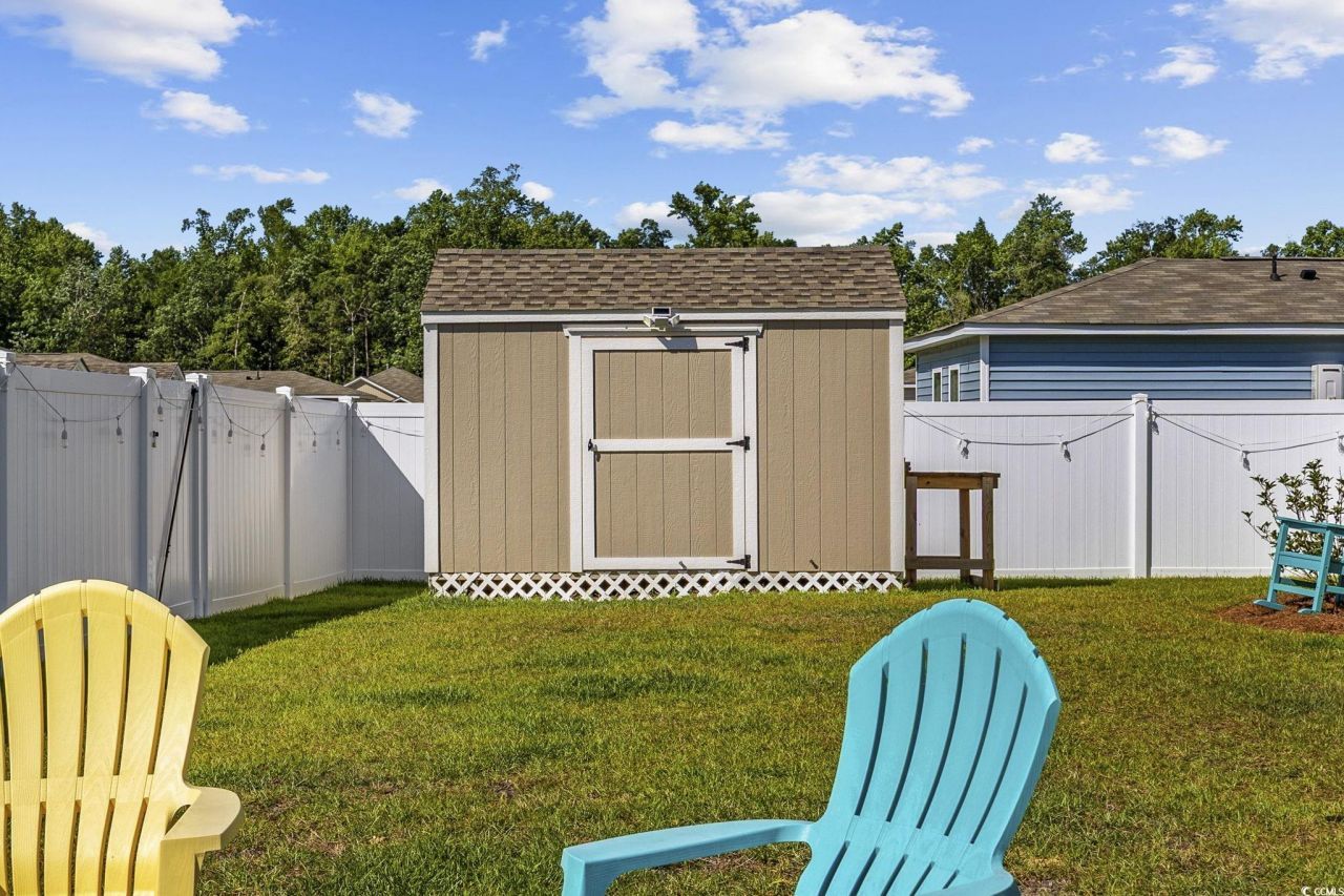 924 Akron St. Photo 29