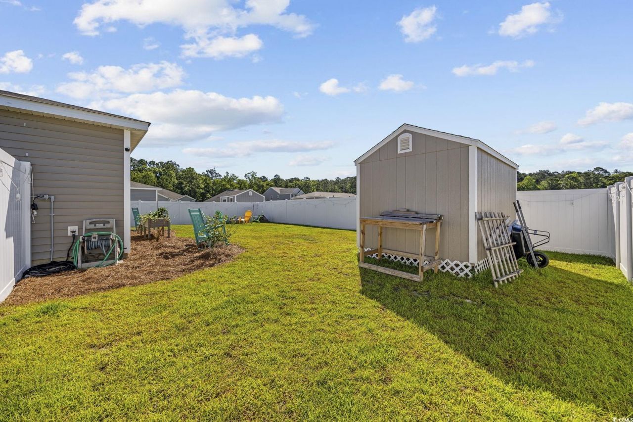 924 Akron St. Photo 30