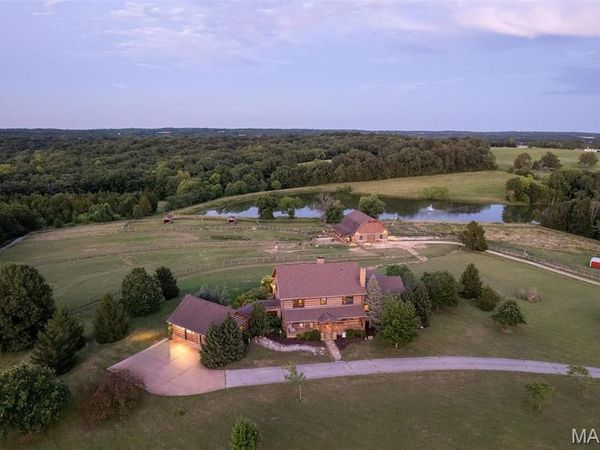 5140 Saint Anns Road, Washington, MO 63090