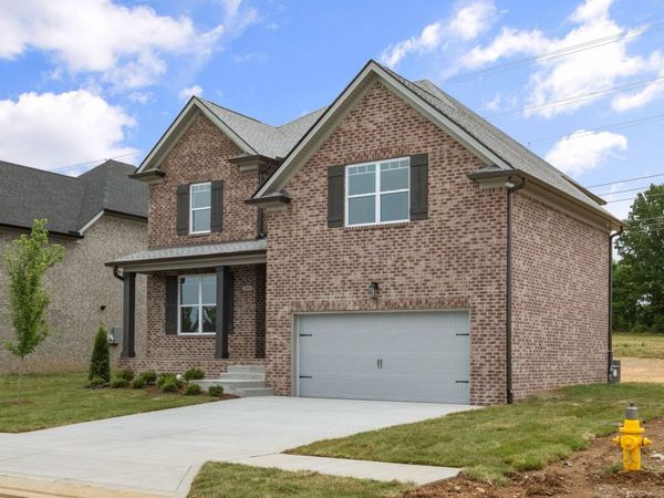 211 Blantons Park Dr, Gallatin, TN 37066